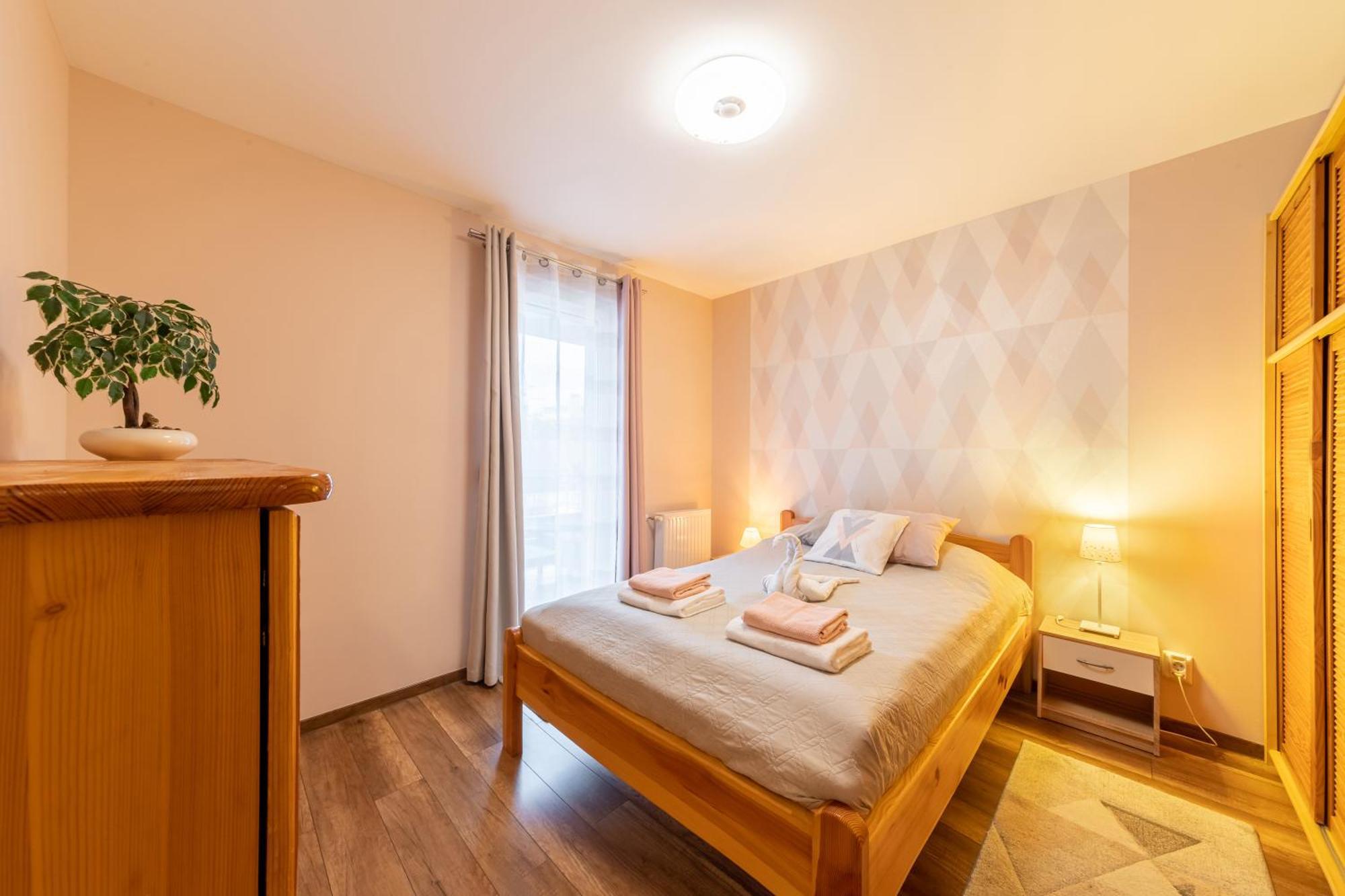 Center Budget Apartment Inside Free Parking Self Check-In Free Streaming Ac Balcony Budapest Exteriör bild